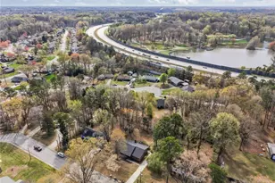 3805 Broadacres Dr, Greensboro, NC 27407 - Photo 32