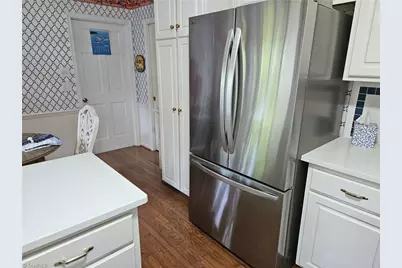 2717 Asbury Terrace, Greensboro, NC 27408 - Photo 10
