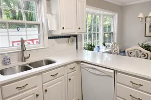 2717 Asbury Terrace, Greensboro, NC 27408 - Photo 18