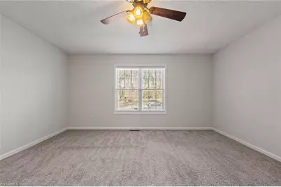 3016 Karlingdale Drive, Greensboro, NC 27455 - Photo 16