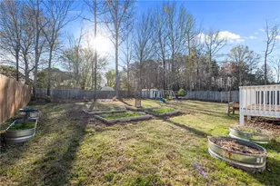 3016 Karlingdale Dr, Greensboro, NC 27455 - Photo 32