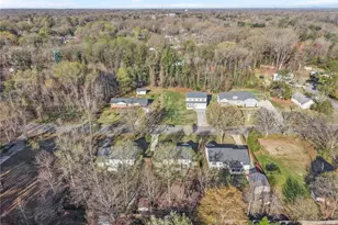 3016 Karlingdale Dr, Greensboro, NC 27455 - Photo 46