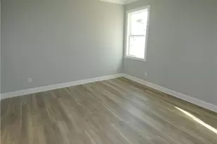 105 Hickory St, Yadkinville, NC 27055 - Photo 6