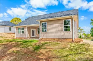 105 Hickory St, Yadkinville, NC 27055 - Photo 24