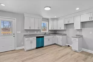 3219 Hines Chapel Rd, Greensboro, NC 27405 - Photo 10