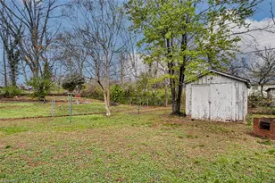 1506 Grove St, Greensboro, NC 27403 - Photo 20
