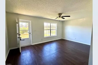 406 Dunbar Street, Lexington, NC 27292 - Photo 2