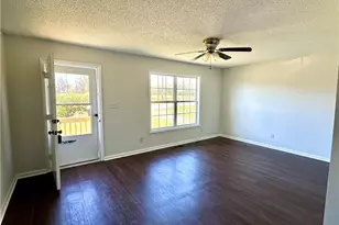 406 Dunbar St, Lexington, NC 27292 - Photo 2