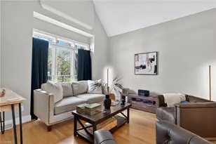 3205 Timberoak Ct, Greensboro, NC 27410 - Photo 8