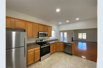 5810 Brakenwood Lane, Pfafftown, NC 27040 - Photo 4