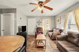 209 7th St, Burlington, NC 27215 - Photo 8