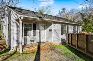 209 7th St, Burlington, NC 27215 - Photo 2