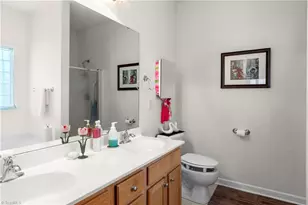 460 Overbrook Meadow Ct, Kernersville, NC 27284 - Photo 16