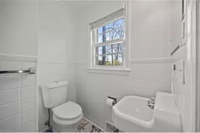 1409 Greenwood Terrace, Burlington, NC 27215 - Photo 18