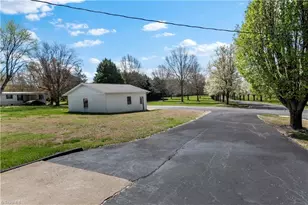 612 Main St, Boonville, NC 27011 - Photo 24