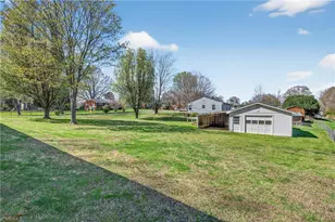 203 Sunrise Ave, Asheboro, NC 27203 - Photo 12