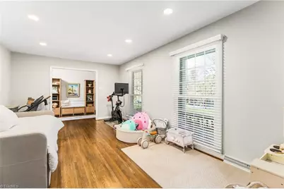 1260 Abingdon Way, Winston-Salem, NC 27106 - Photo 8