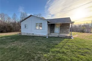 119 Short St, Providence, NC 27315 - Photo 2