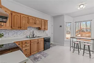 303 Holyoke Rd, Greensboro, NC 27406 - Photo 18