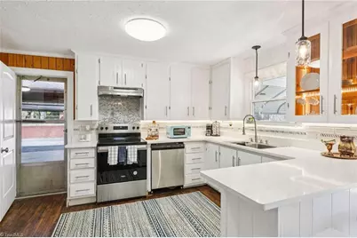 3934 Yarbrough Avenue, Winston-Salem, NC 27106 - Photo 10