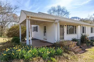 236 Jackson St, Eden, NC 27288 - Photo 6