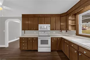 236 Jackson St, Eden, NC 27288 - Photo 14