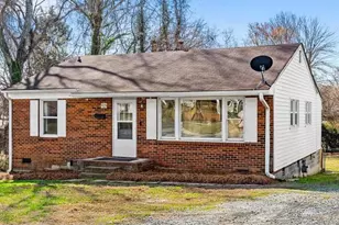 703 Garrett St, Greensboro, NC 27406 - Photo 2