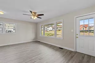 703 Garrett St, Greensboro, NC 27406 - Photo 8