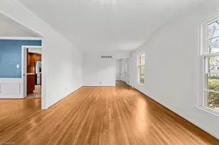 1008 Canonero Dr, Greensboro, NC 27410 - Photo 6