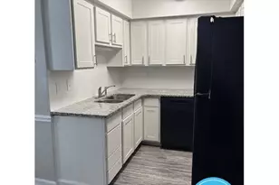 501 Greenbriar Rd, Greensboro, NC 27405 - Photo 2