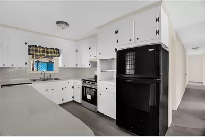 8225 Easley Road, Walnut Cove, NC 27052 - Photo 12