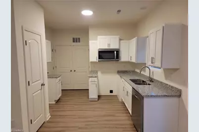 1017 Kapp Street, Winston-Salem, NC 27105 - Photo 4