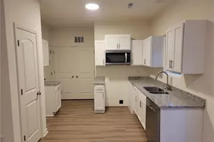 1017 Kapp St, Winston-Salem, NC 27105 - Photo 4