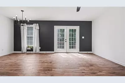 224 Friendly Avenue, High Point, NC 27260 - Photo 4