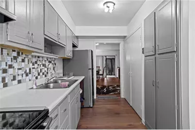 201 E Montcastle Drive #C, Greensboro, NC 27406 - Photo 8