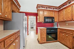 7006 Deer Hunter Ln, Lexington, NC 27295 - Photo 10