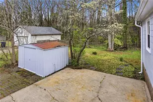 5310 Bennington Dr, Greensboro, NC 27410 - Photo 28