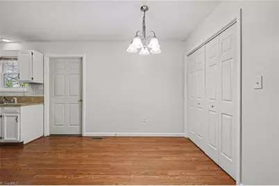 997 Robbins Circle, Lexington, NC 27292 - Photo 8