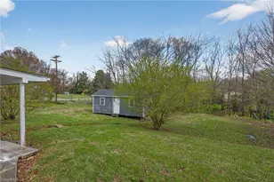 214 N Henry St, Stoneville, NC 27048 - Photo 44