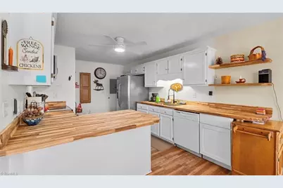 4076 Dunbar Bridge Road, Asheboro, NC 27205 - Photo 14