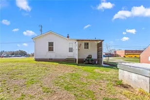 2221 Gerringer Mill Rd, Elon, NC 27244 - Photo 36