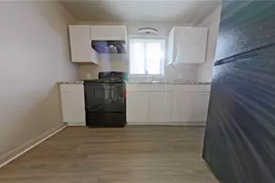 610 Hawthorne Ave, High Point, NC 27262 - Photo 2