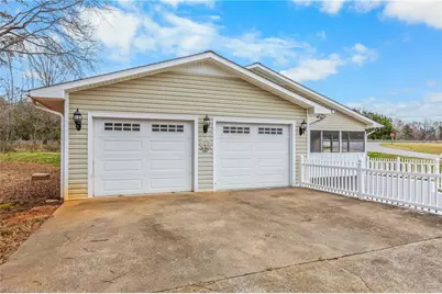 1504 Edgewood Drive, Yadkinville, NC 27055 - Photo 40