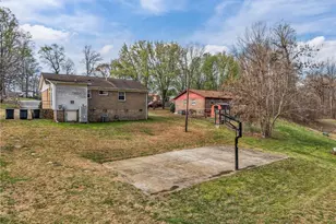 2419 Fernbrook Rd, Greensboro, NC 27405 - Photo 28