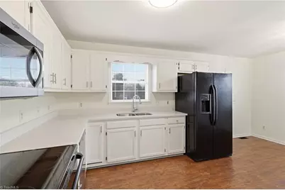 3206 Crestview Drive, High Point, NC 27260 - Photo 12