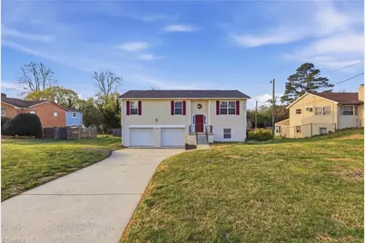 3206 Crestview Drive, High Point, NC 27260 - Photo 2