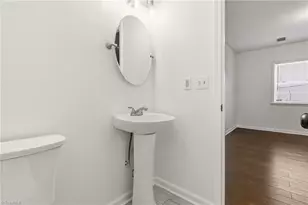 3206 Crestview Dr, High Point, NC 27260 - Photo 26