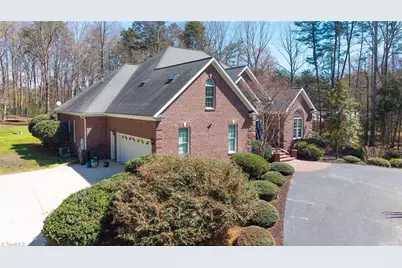 1515 Timber Creek Lane, Kernersville, NC 27284 - Photo 4