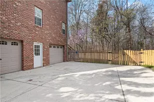 1360 Rosewood Ct, Winston-Salem, NC 27103 - Photo 38
