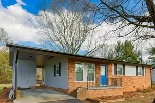 1389 McCoy Rd, Reidsville, NC 27320 - Photo 2